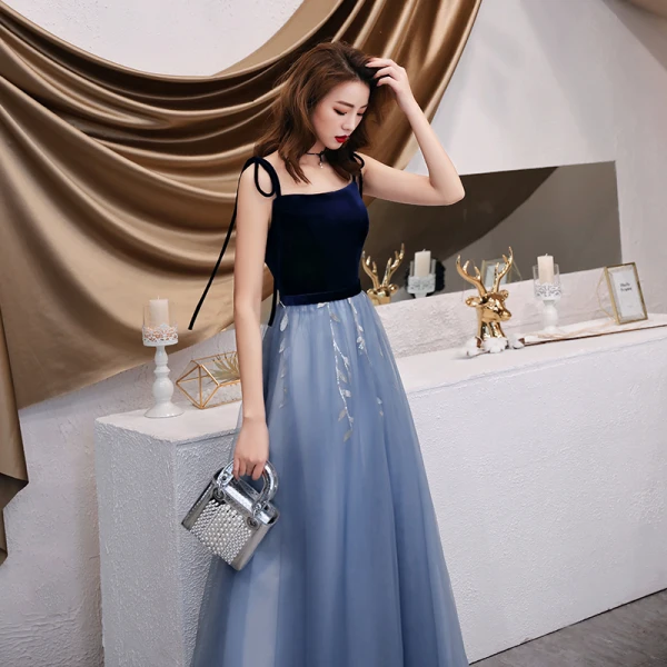 Chic / Belle Bleu Ciel Robe De Soirée 2019 Princesse Bretelles Spaghetti Noeud Paillettes En Dentelle Fleur Sans Manches Daim Dos Nu Longue Robe De Ceremonie