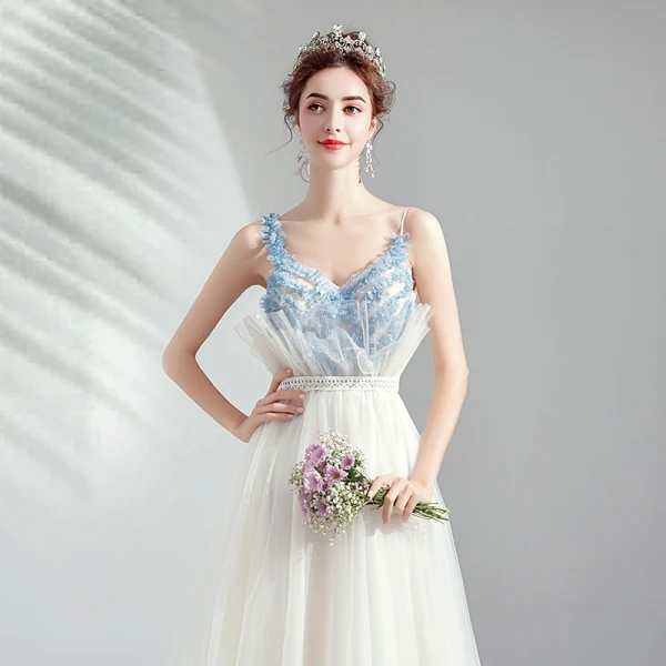 Élégant Ivoire Robe De Soirée 2019 Princesse Volants Bretelles Spaghetti En Dentelle Sans Manches Dos Nu Train De Balayage Robe De Ceremonie