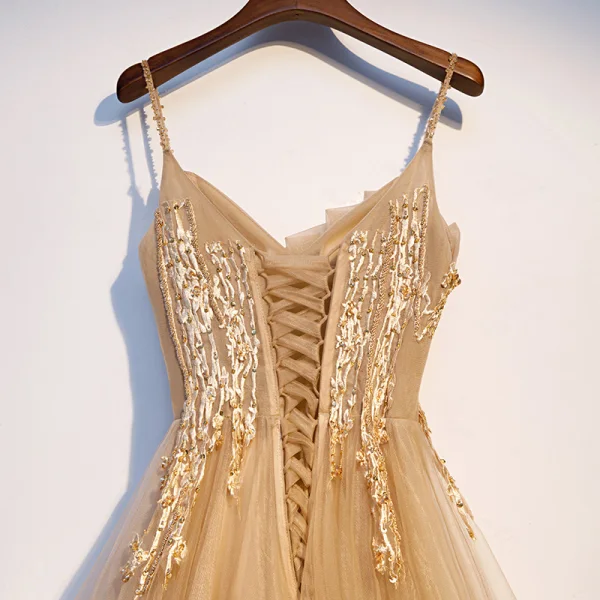 Élégant Champagne Robe De Soirée 2019 Princesse Bretelles Spaghetti Perlage Faux Diamant En Dentelle Fleur Sans Manches Dos Nu Longue Robe De Ceremonie