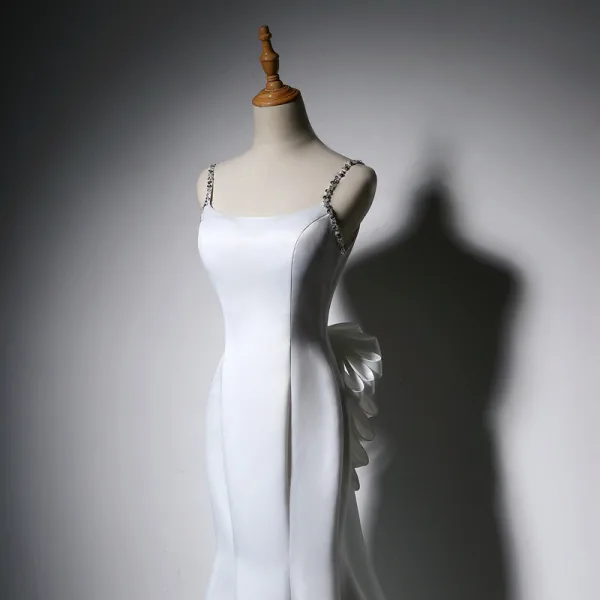 Elegante Ivory / Creme Abendkleider 2018 Mermaid Schleife Spaghettiträger Rückenfreies Ärmellos Sweep / Pinsel Zug Festliche Kleider