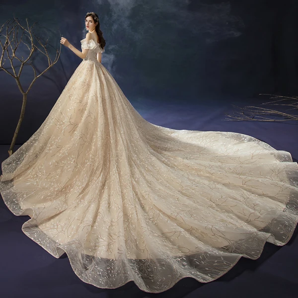 Charmant Champagne Robe De Mariée 2019 Princesse Encolure Dégagée Paillettes En Dentelle Fleur Sans Manches Dos Nu Cathedral Train