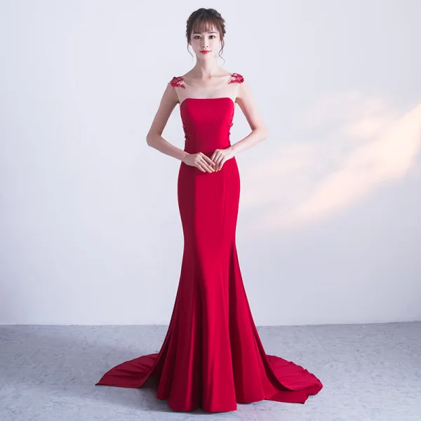 Chic / Belle Bordeaux Robe De Soirée 2018 Trompette / Sirène En Dentelle Appliques Noeud Encolure Dégagée Sans Manches Train De Balayage Robe De Ceremonie