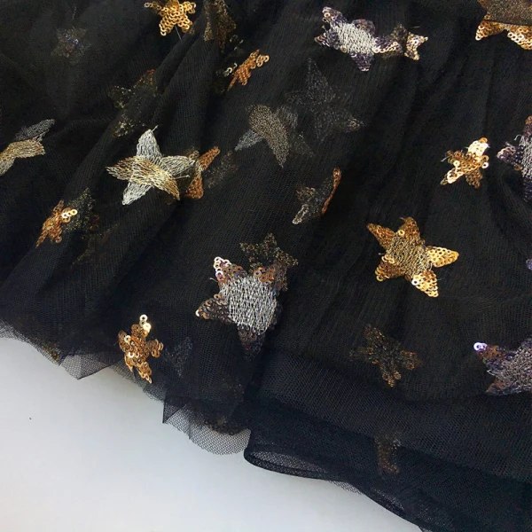 Style Chinois Noire Robe De Fete 2018 Robe Boule Paillettes Étoile Col Haut Sans Manches Courte Robe De Ceremonie