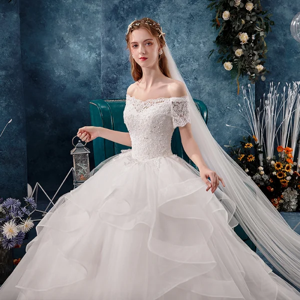 Modern / Fashion White Wedding Dresses 2019 Ball Gown Off-The-Shoulder Beading Sequins Lace Flower Short Sleeve Backless Cascading Ruffles Floor-Length / Long