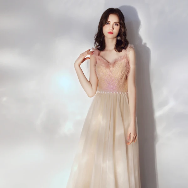 Chic / Belle Champagne Robe De Soirée 2019 Princesse Volants Bretelles Spaghetti Sans Manches Dos Nu Longue Robe De Ceremonie
