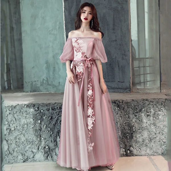 Chic / Beautiful Grey Evening Dresses 2019 A-Line / Princess Off-The-Shoulder Lace Flower Bow Short Sleeve Backless Floor-Length / Long Formal Dresses
