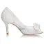 Charmig Elfenben Satin Brudskor 2021 Spets Blomma Appliqués 8 cm Stilettklackar Peep Toe Bröllop Sandaler Högklackade