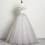 Élégant Gris Robe De Bal 2019 Princesse Encolure Dégagée Perle Faux Diamant Appliques En Dentelle Fleur Sans Manches Dos Nu Longue Robe De Ceremonie