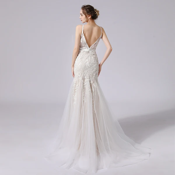 Charmant Champagner Brautkleider / Hochzeitskleider 2021 Meerjungfrau Spaghettiträger Perlenstickerei Spitze Blumen Ärmellos Rückenfreies Sweep / Pinsel Zug Hochzeit