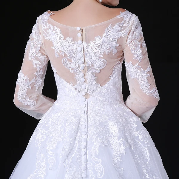 Chic / Belle Blanche Robe De Mariée 2018 Princesse En Dentelle Fleur V-Cou Manches Longues Chapel Train Mariage