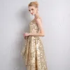 Sparkly Gold Cocktail Dresses 2018 A-Line / Princess Sash Glitter Scoop Neck Backless Sleeveless Asymmetrical Formal Dresses