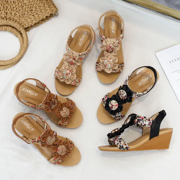 Mode Marron Désinvolte T-Strap Fleur Sandales Femme 2021 5 cm Compensées Peep Toes / Bout Ouvert Sandales Talons Hauts