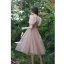 Chic / Belle Rose Sombre de retour Robe De Graduation 2021 Princesse Noeud Encolure Carrée Gonflée Manches Courtes Dos Nu Thé Longueur Robe De Ceremonie