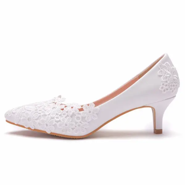 Élégant Blanche En Dentelle Fleur Chaussure De Mariée 2021 5 cm Talons Aiguilles À Bout Pointu Mariage Escarpins Talons Hauts
