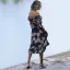 Mode Sommer Strassenmode Drucken Marineblau Damen Kleider 2021 Off Shoulder Verdeckter Knopf 3/4 Ärmel Rückenfreies Wadenlang