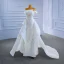Charmant Ivory / Creme Perlenstickerei Pailletten Spitze Blumen Fallende Rüsche Brautkleider / Hochzeitskleider 2021 A Linie Off Shoulder Kurze Ärmel Rückenfreies Hof-Schleppe Hochzeit