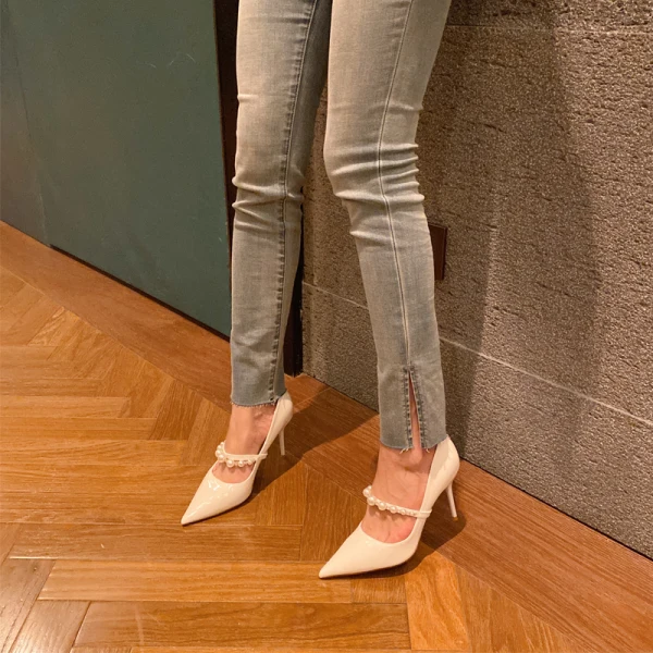 Charmant Blanche Perle Chaussure De Mariée 2021 Cuir 9 cm Talons Aiguilles À Bout Pointu Mariage Escarpins Talons Hauts