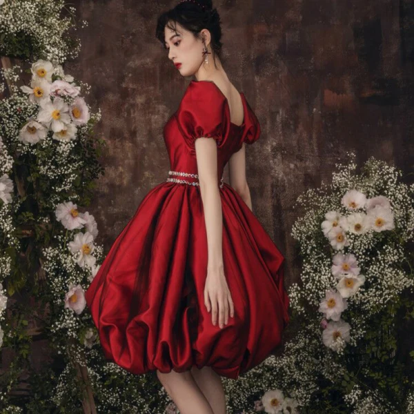 Charming Burgundy Ruffle Rhinestone Evening Dresses Party Dresses 2021 A-Line / Princess Square Neckline Puffy Short Sleeve Backless Knee-Length Cocktail Party Evening Party Formal Dresses