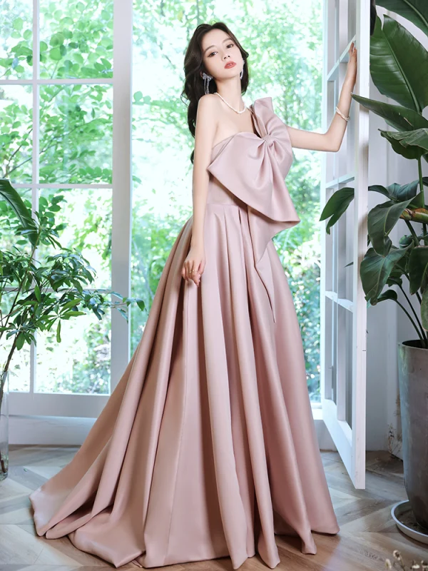 Schöne Rosa Ballkleider 2021 A Linie Bandeau Schleife Ärmellos Rückenfreies Sweep / Pinsel Zug Ball Festliche Kleider