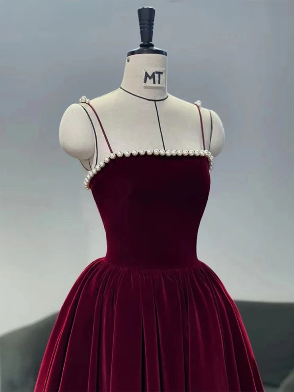 Chic / Beautiful Burgundy Suede Pearl Prom Dresses 2021 A-Line / Princess Spaghetti Straps Sleeveless Tea-length Formal Dresses