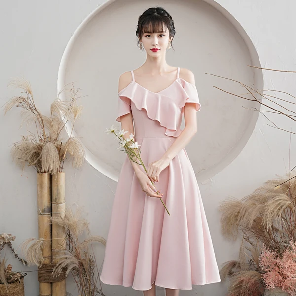 Simple Rougissant Rose de retour Robe De Graduation 2021 Princesse Bretelles Spaghetti Manches Courtes Dos Nu Thé Longueur Robe De Ceremonie