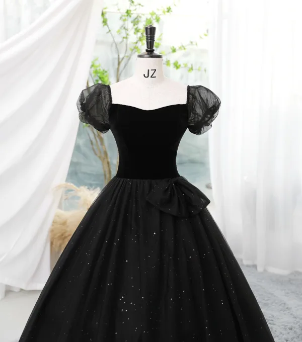 Élégant Noire Paillettes Robe De Bal 2023 Robe Boule Encolure Carrée Manches Courtes Dos Nu Longue Promo Robe De Ceremonie