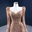 Haut de Gamme Scintillantes Doré Paillettes Robe De Soirée 2021 Princesse Encolure Carrée Manches Longues Dos Nu Chapel Train Robe De Ceremonie