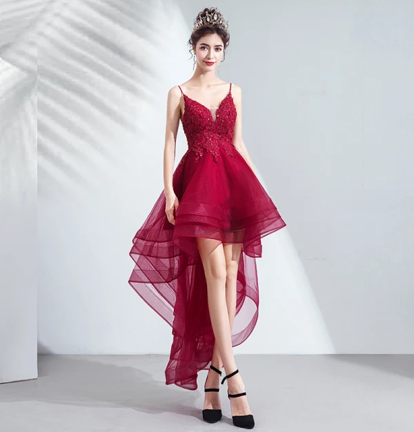 Sexig Hög Låg Burgundy Cocktailklänningar 2019 Prinsessa Spaghettiband Beading Paljetter Spets Blomma Ärmlös Halterneck Asymmetrisk Formella Klänningar