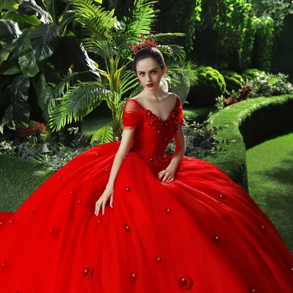 Haut de Gamme Rouge Robe De Mariée 2019 Robe Boule V-Cou Perle Faux Diamant Appliques Manches Courtes Dos Nu Chapel Train