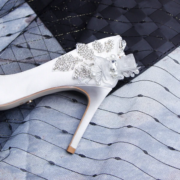Stylowe / Modne Kość Słoniowa Buty Ślubne 2019 Skórzany Aplikacje Perła Rhinestone 9 cm Szpilki Szpiczaste Ślub Czółenka