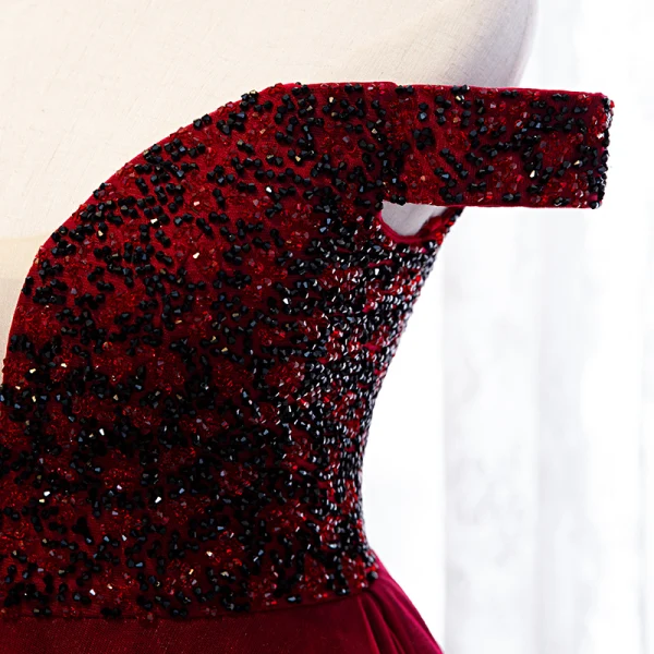 Chic / Beautiful Burgundy Evening Dresses  2019 A-Line / Princess Off-The-Shoulder Beading Crystal Sleeveless Backless Court Train Formal Dresses