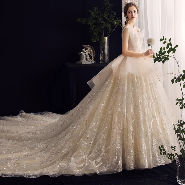 Charming Champagne Wedding Dresses 2020 Ball Gown Ruffle V-Neck Beading Pearl Lace Appliques Sequins Sleeveless Backless Royal Train