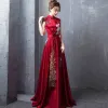 Chinese style Burgundy Embroidered Satin Evening Dresses  2021 A-Line / Princess High Neck Pearl Rhinestone Bow Short Sleeve Backless Floor-Length / Long Formal Dresses