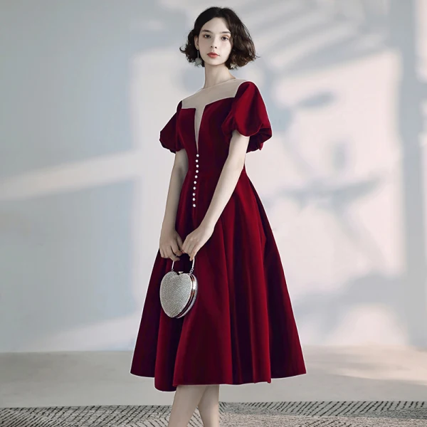 Chic / Beautiful Burgundy Homecoming Graduation Dresses 2020 A-Line / Princess Scoop Neck Suede Short Sleeve Backless Formal Dresses