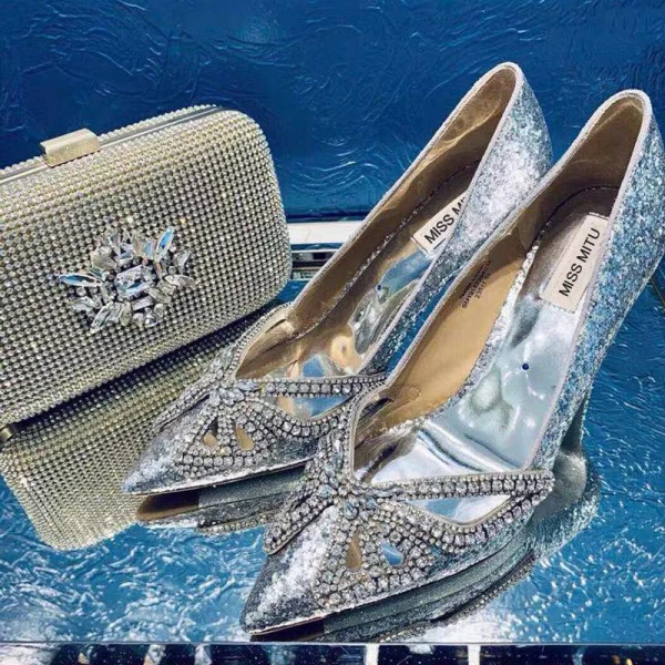 Glittrande Silver Brudskor 2019 Bröllop Läder Rhinestone Fjäril Paljetter 8 cm Stilettklackar Spetsiga Pumps