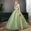 Elegante Lindgrün Ballkleider 2020 A Linie V-Ausschnitt Perle Spitze Blumen Ärmellos Rückenfreies Lange Festliche Kleider