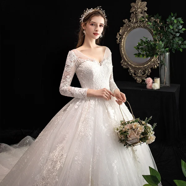 Charmant Ivoire Robe De Mariée 2020 Princesse V-Cou Perlage En Dentelle Fleur 3/4 Manches Dos Nu Cathedral Train