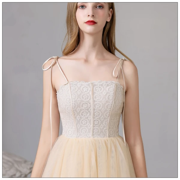 Fashion Champagne Homecoming Graduation Dresses 2020 A-Line / Princess Spaghetti Straps Lace Sleeveless Backless Tea-length Formal Dresses
