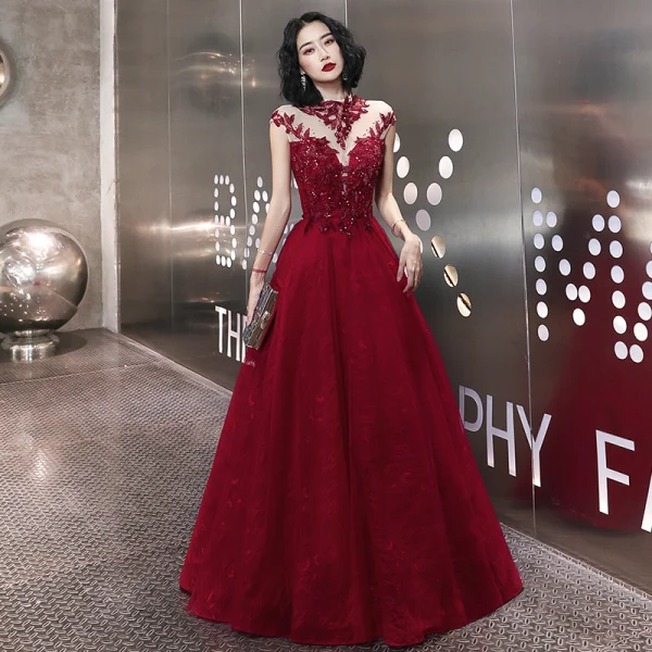 Elegant Burgundy Evening Dresses 2020 A-Line / Princess Beading Rhinestone Sequins Lace Flower High Neck Sleeveless Backless Floor-Length / Long Formal Dresses