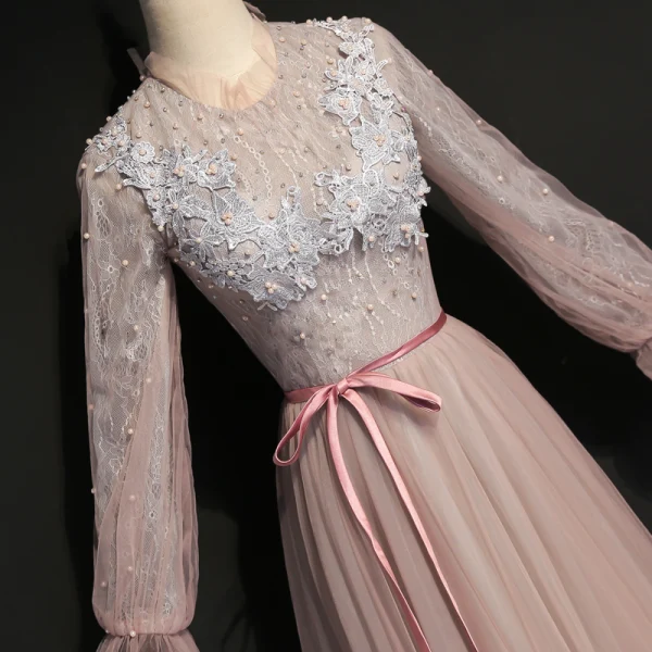 Elegant Blushing Pink Evening Dresses  2020 A-Line / Princess Scoop Neck Pearl Lace Flower Long Sleeve Backless Floor-Length / Long Formal Dresses