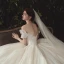 Luxe Champagne Robe De Mariée 2020 Robe Boule De l'épaule Glitter Perlage Paillettes Perle Manches Courtes Dos Nu Cathedral Train