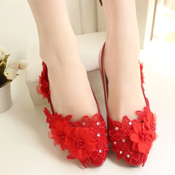 Chic / Beautiful Ivory Low Heel Wedding Shoes 2020 Rhinestone Lace Flower Appliques 4 cm Stiletto Heels Round Toe Wedding Pumps