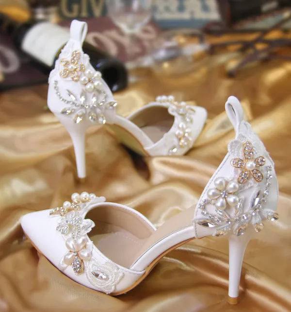 Charmant Ivory / Creme Brautschuhe 2020 Perle Strass Spitze Blumen 8 cm Stilettos Spitzschuh Hochzeit Hochhackige