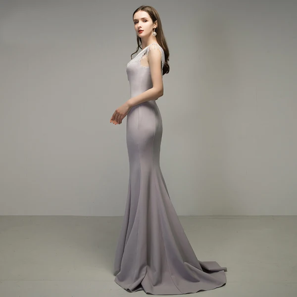 Élégant Argenté Gris Robe De Soirée 2020 Trompette / Sirène V-Cou Perlage Gland Sans Manches Dos Nu Train De Balayage Robe De Ceremonie