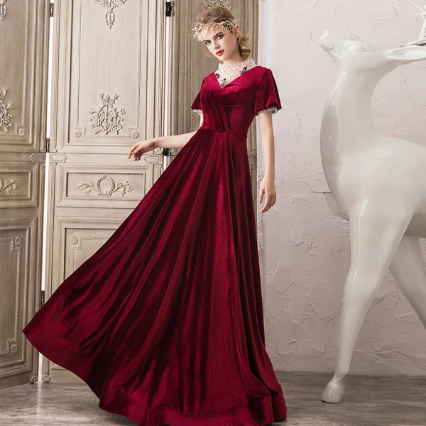 Elegant Burgundy Suede Evening Dresses 2020 A-Line / Princess Scoop Neck Beading Short Sleeve Backless Floor-Length / Long Formal Dresses