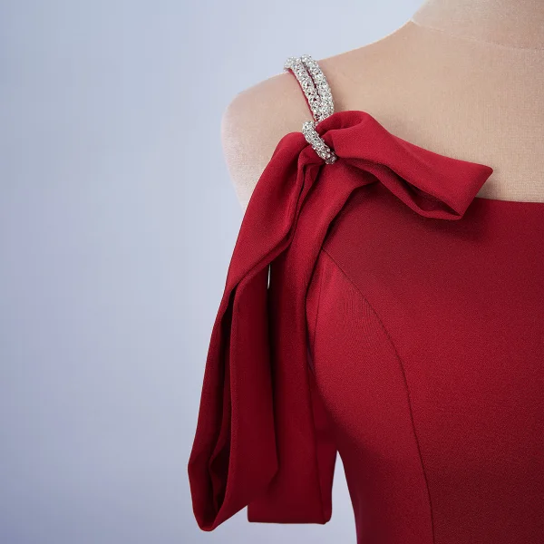 Simple Bordeaux Robe De Soirée 2020 Trompette / Sirène Faux Diamant Bretelles Spaghetti Sans Manches Dos Nu Train De Balayage Robe De Ceremonie