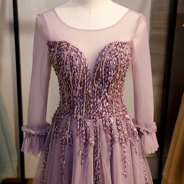 Élégant Lilas Robe De Bal 2020 Princesse Encolure Dégagée Perlage En Dentelle Cristal Manches Longues Dos Nu Train De Balayage Robe De Ceremonie