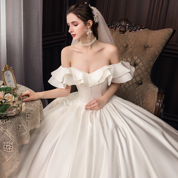 Modest / Simple Ivory Wedding Dresses 2020 Ball Gown Off-The-Shoulder Short Sleeve Backless Floor-Length / Long