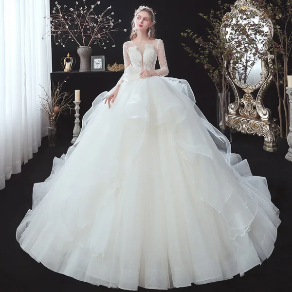 Élégant Ivoire Volants en Cascade Robe De Mariée 2020 Robe Boule Encolure Dégagée Perlage Perle Paillettes Noeud 3/4 Manches Dos Nu Cathedral Train