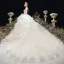 Charmant Ivoire Glitter Volants en Cascade Robe De Mariée 2020 Robe Boule Encolure Dégagée Perlage En Dentelle Fleur 1/2 Manches Dos Nu Cathedral Train